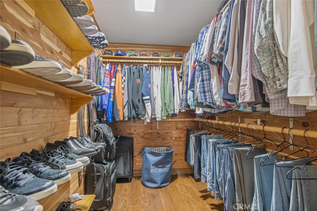 11551 Lonesome Valley