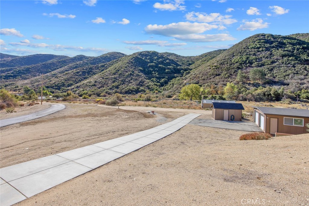 11551 Lonesome Valley