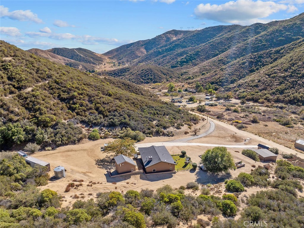 11551 Lonesome Valley