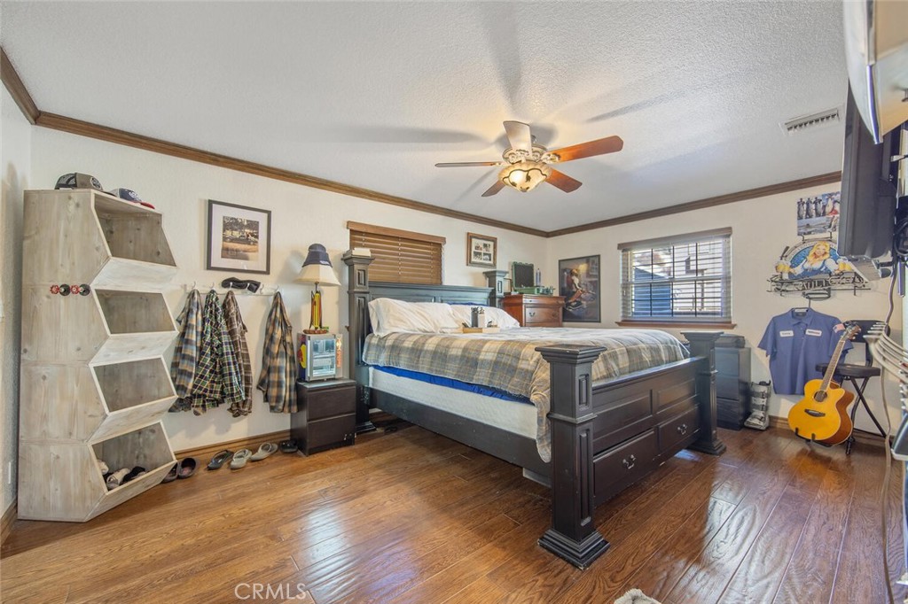 11551 Lonesome Valley