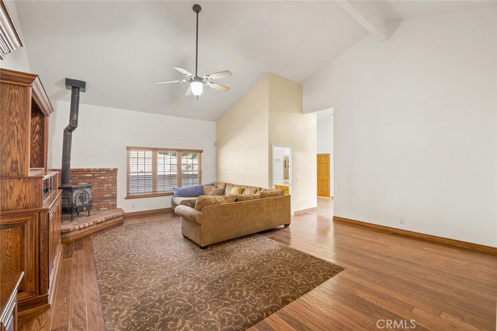 11551 Lonesome Valley