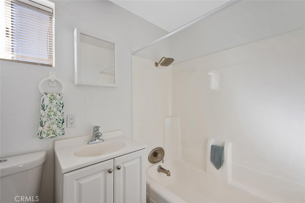 11551 Lonesome Valley