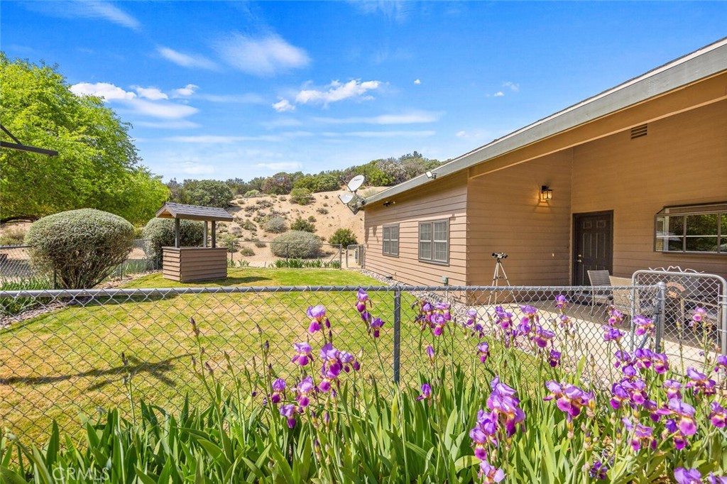 11551 Lonesome Valley