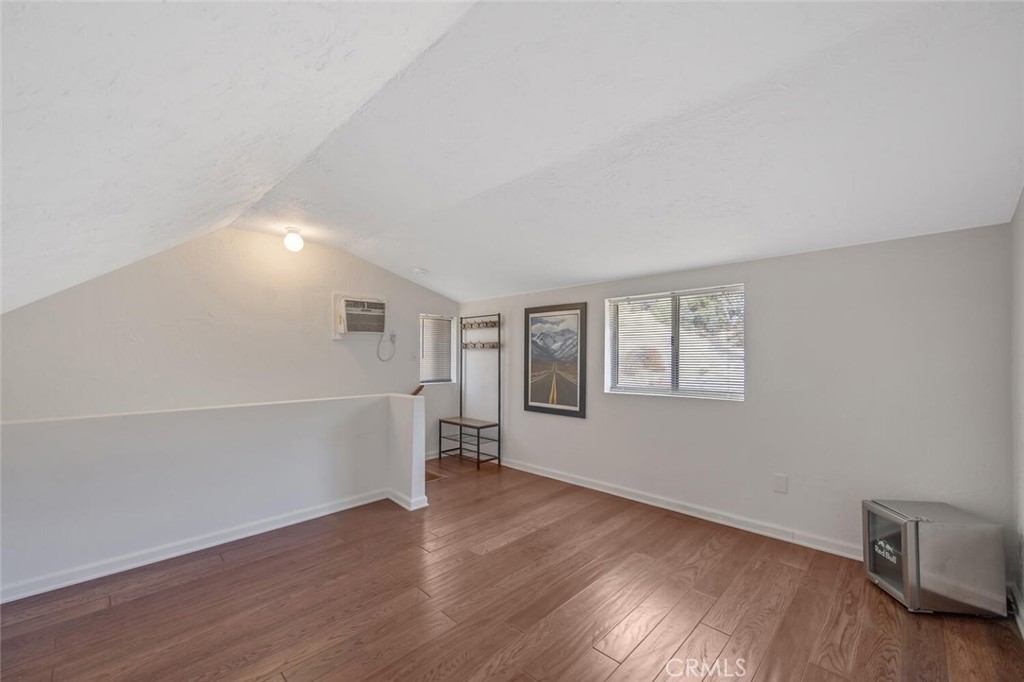 11551 Lonesome Valley