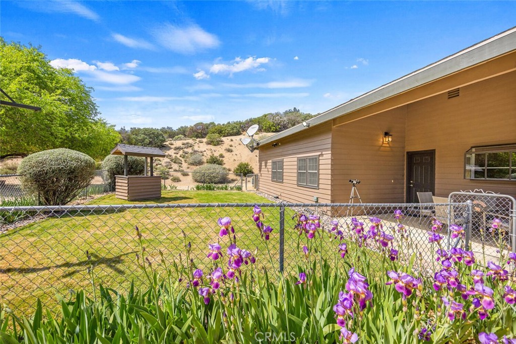 11551 Lonesome Valley