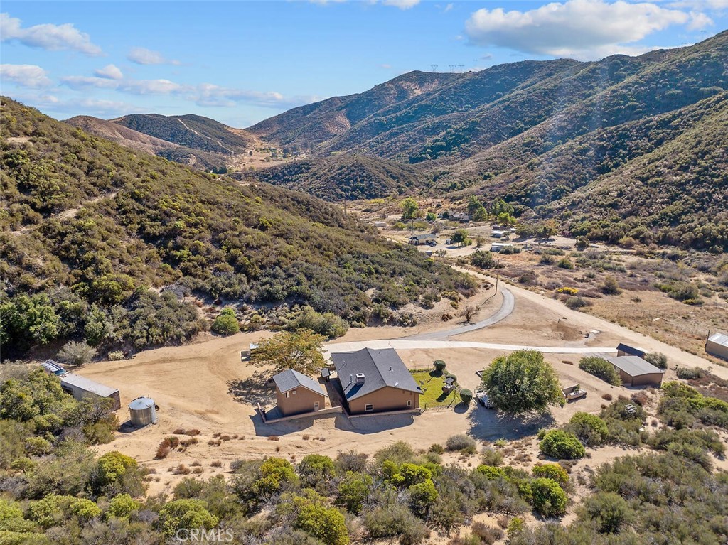 11551 Lonesome Valley