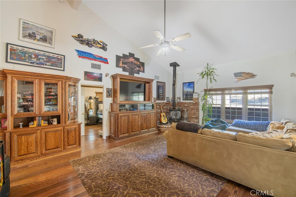 11551 Lonesome Valley