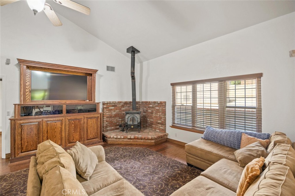 11551 Lonesome Valley