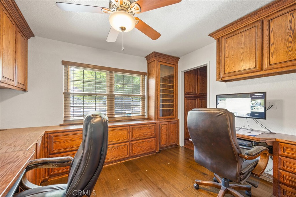 11551 Lonesome Valley