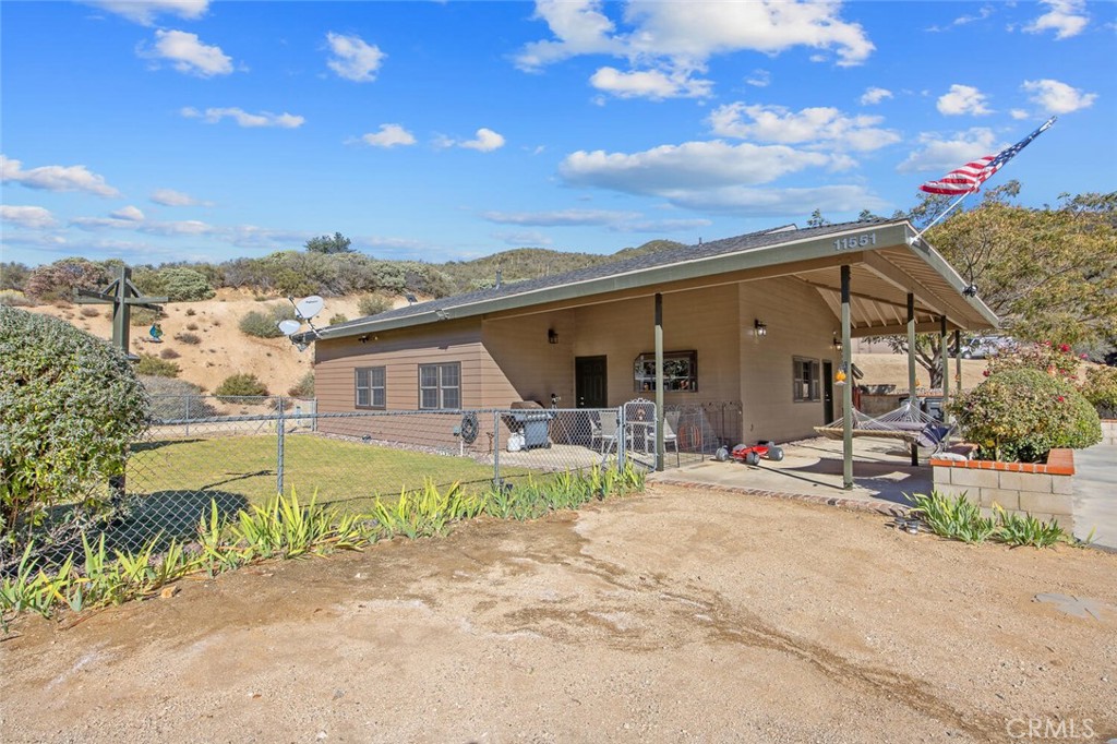 11551 Lonesome Valley