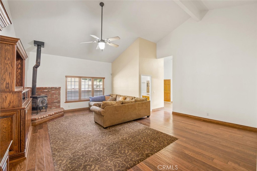 11551 Lonesome Valley