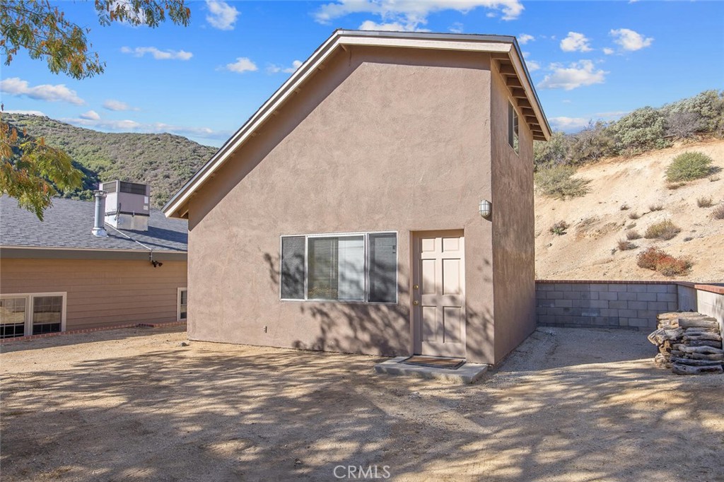 11551 Lonesome Valley