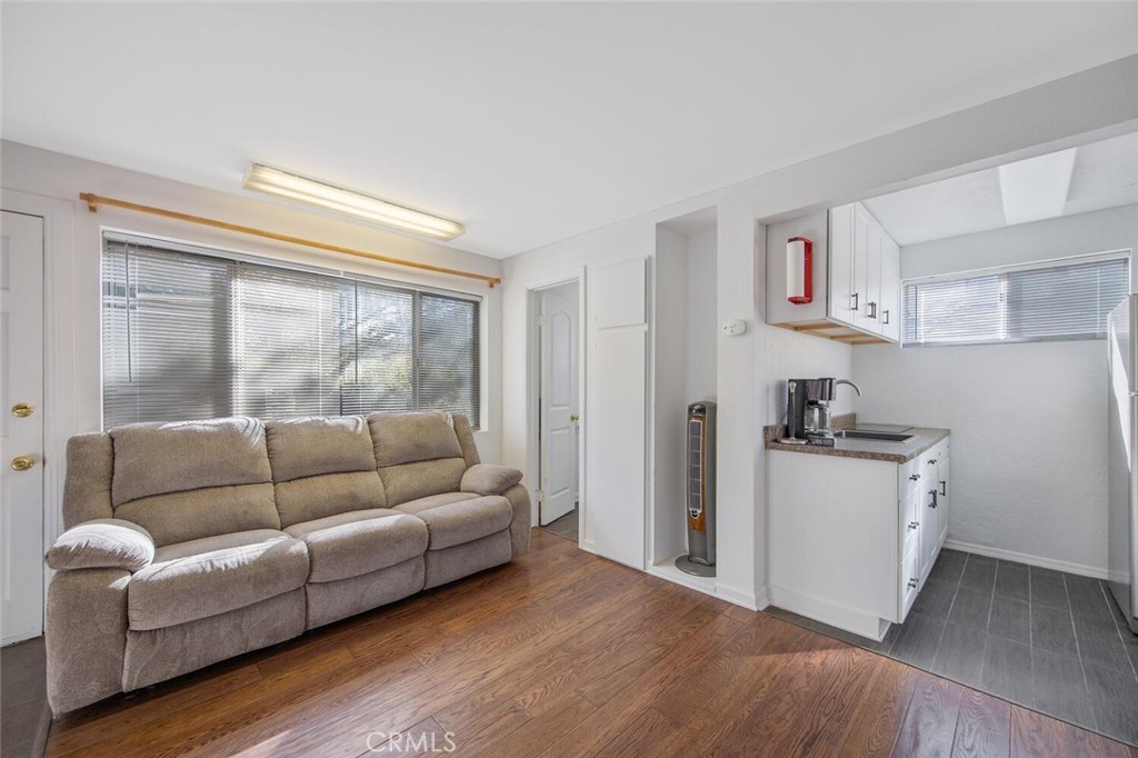 11551 Lonesome Valley