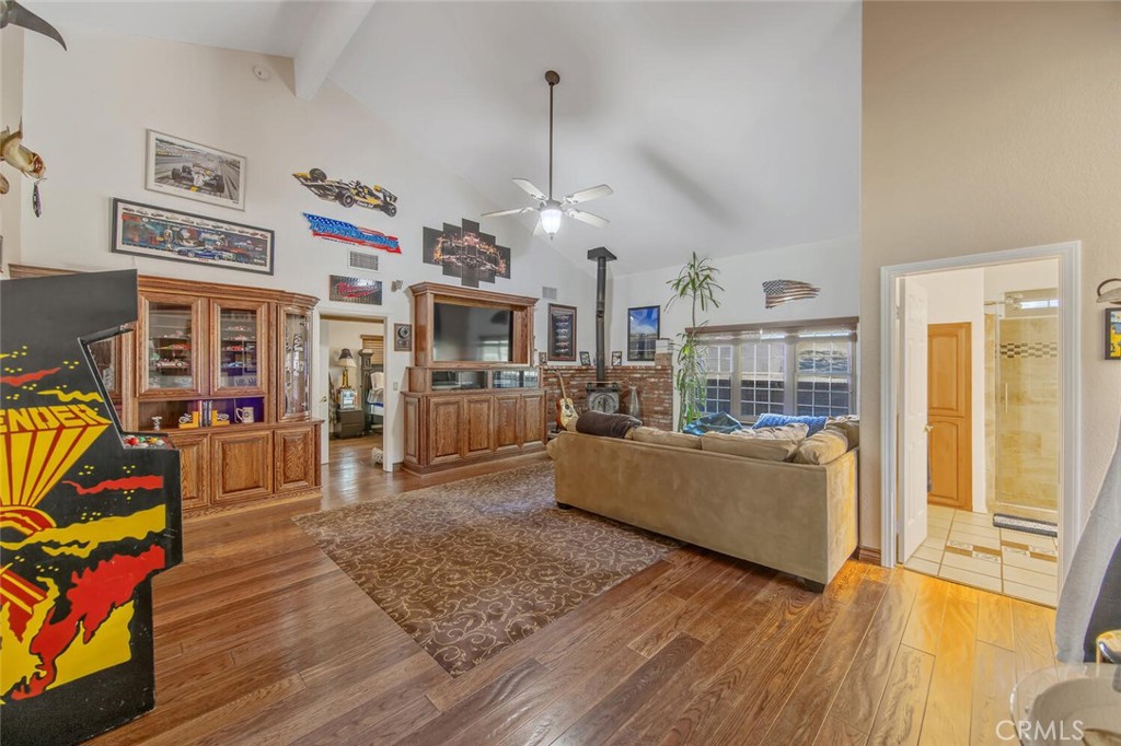 11551 Lonesome Valley