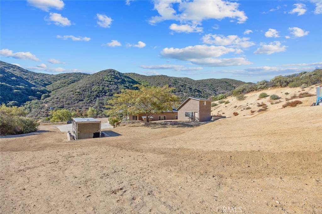 11551 Lonesome Valley