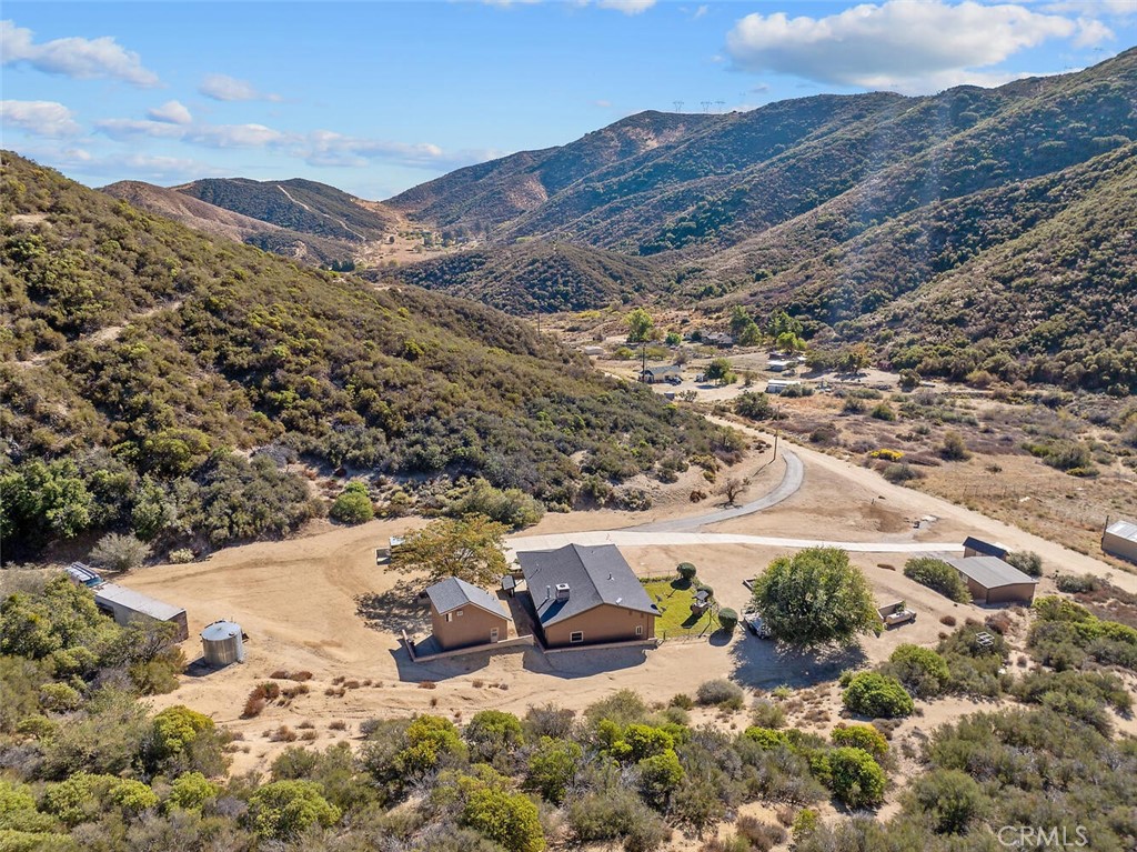 11551 Lonesome Valley