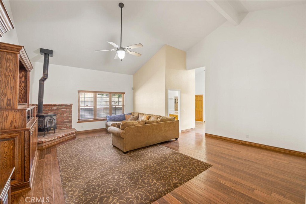 11551 Lonesome Valley