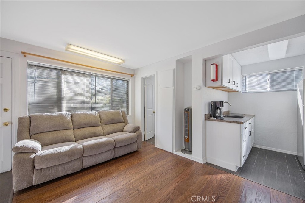 11551 Lonesome Valley