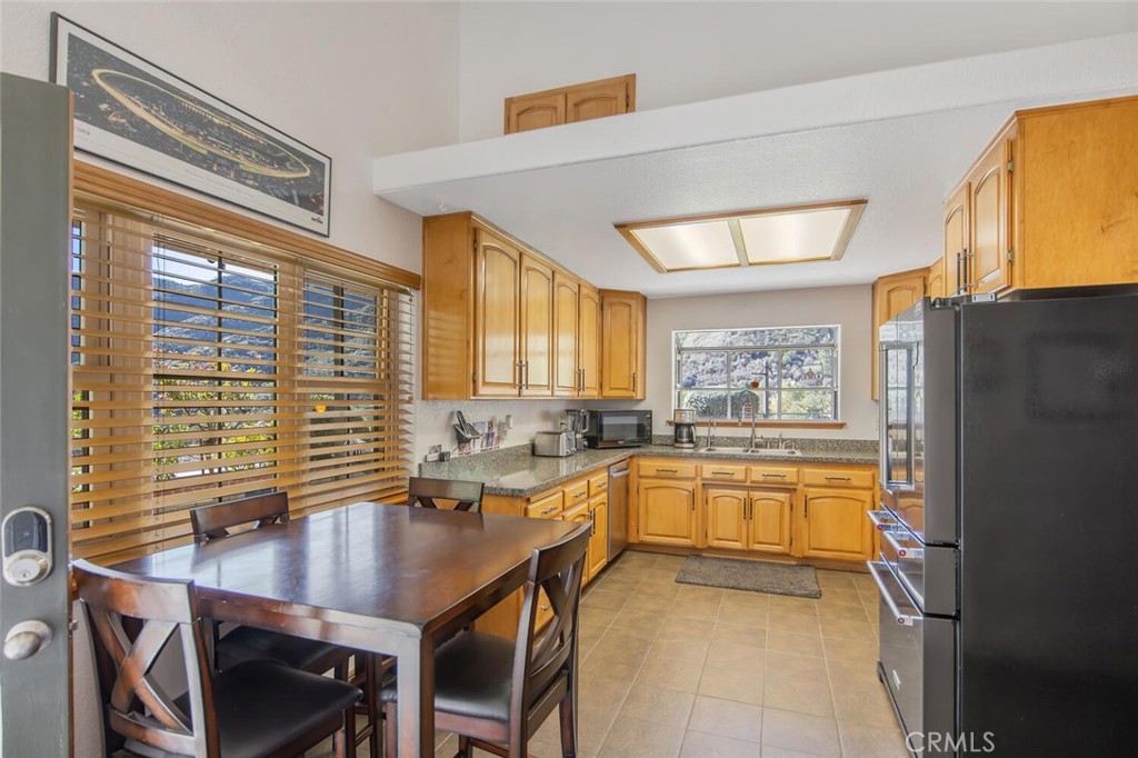 11551 Lonesome Valley