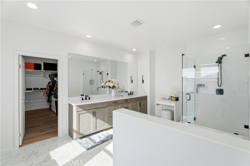 18100 Tableau Way
