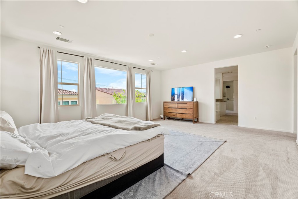 27606 Skylark Lane