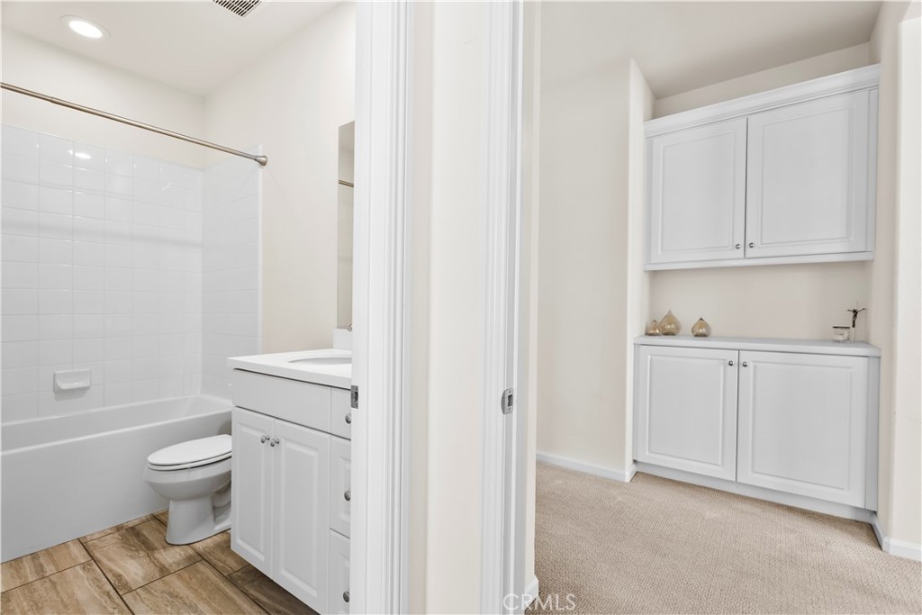 27606 Skylark Lane