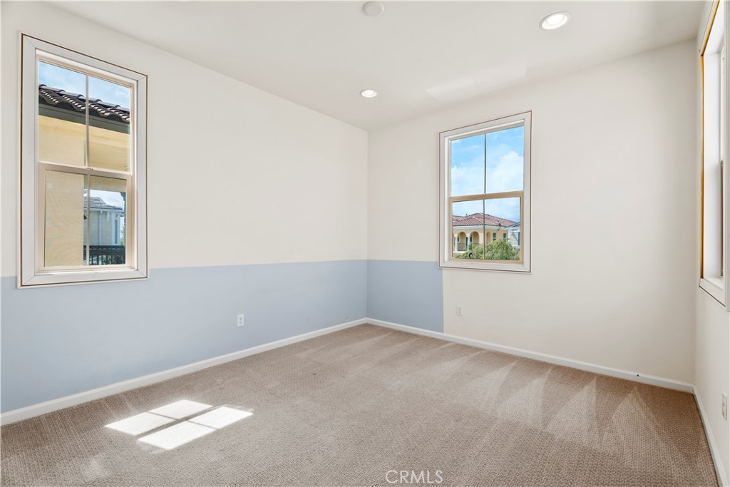 27606 Skylark Lane