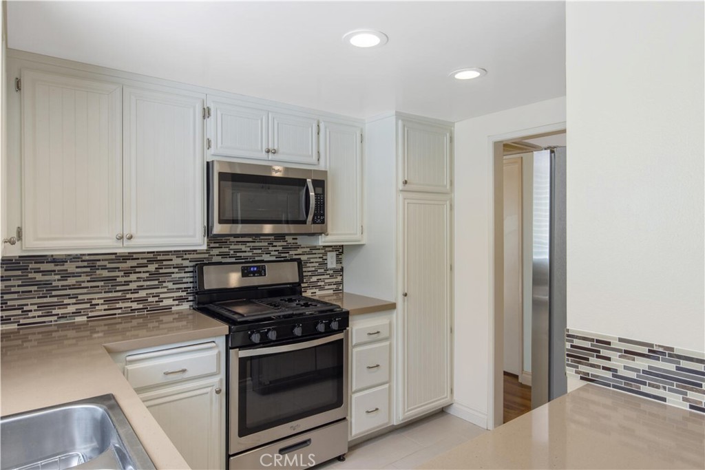 26901 Rainbow Glen Drive 643