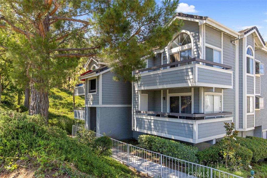 26901 Rainbow Glen Drive 643