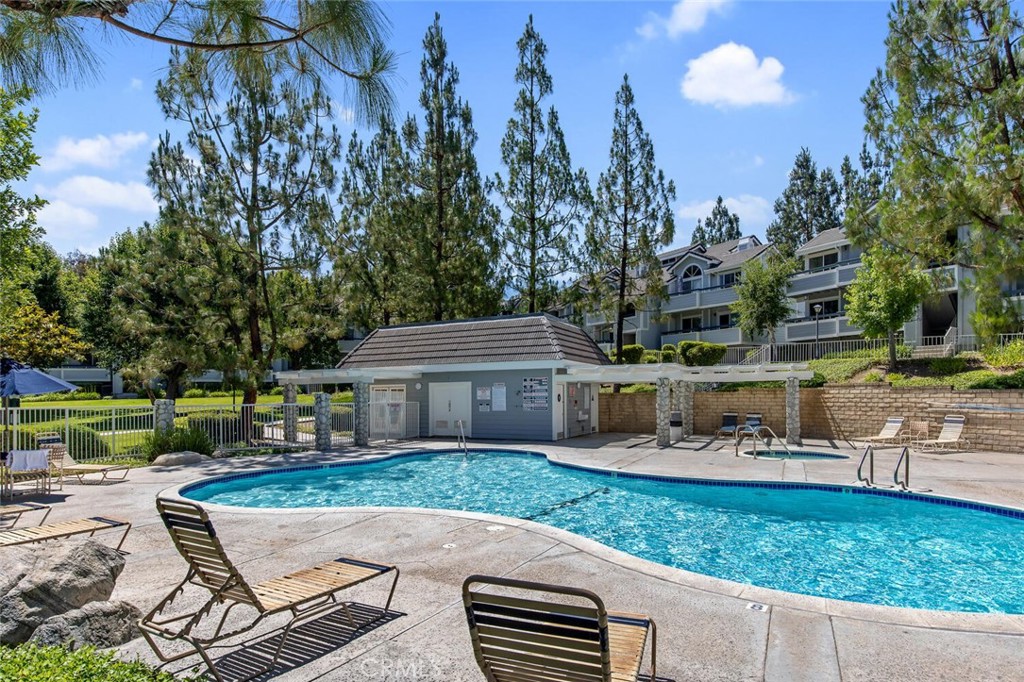 26901 Rainbow Glen Drive 643