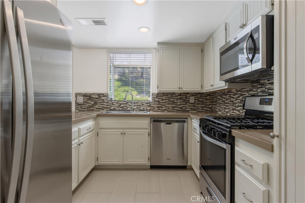 26901 Rainbow Glen Drive 643