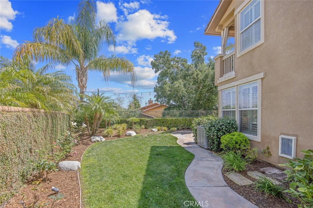 26720 Via Colina