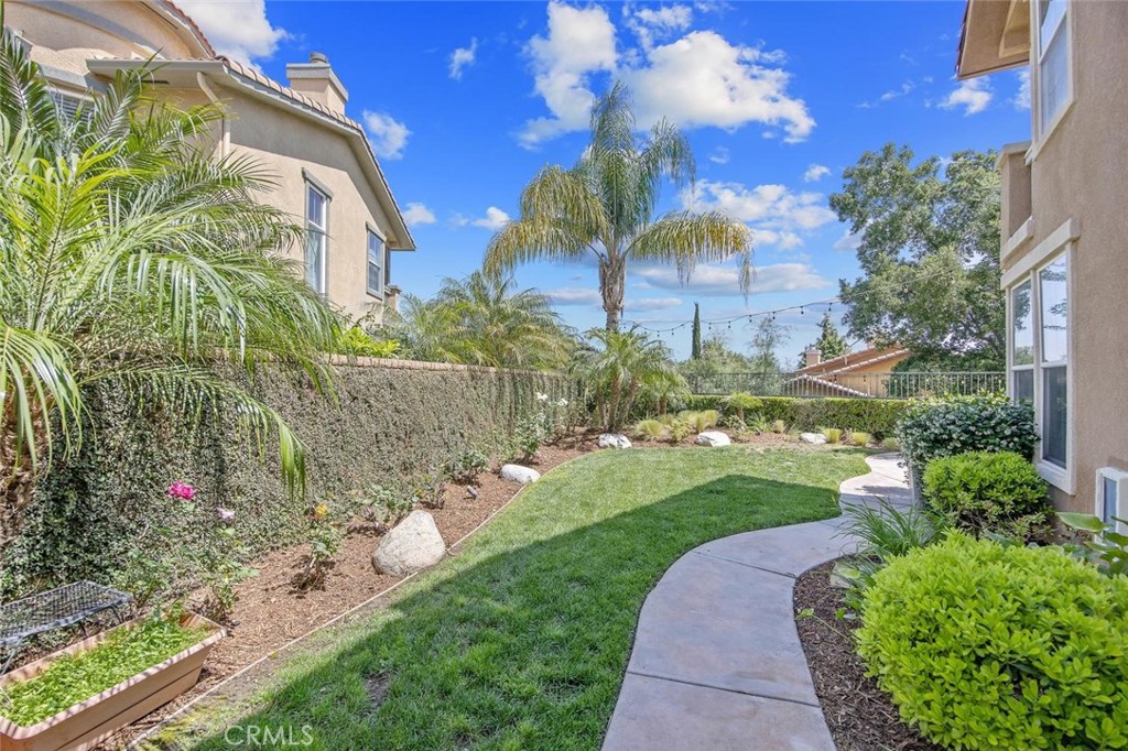 26720 Via Colina