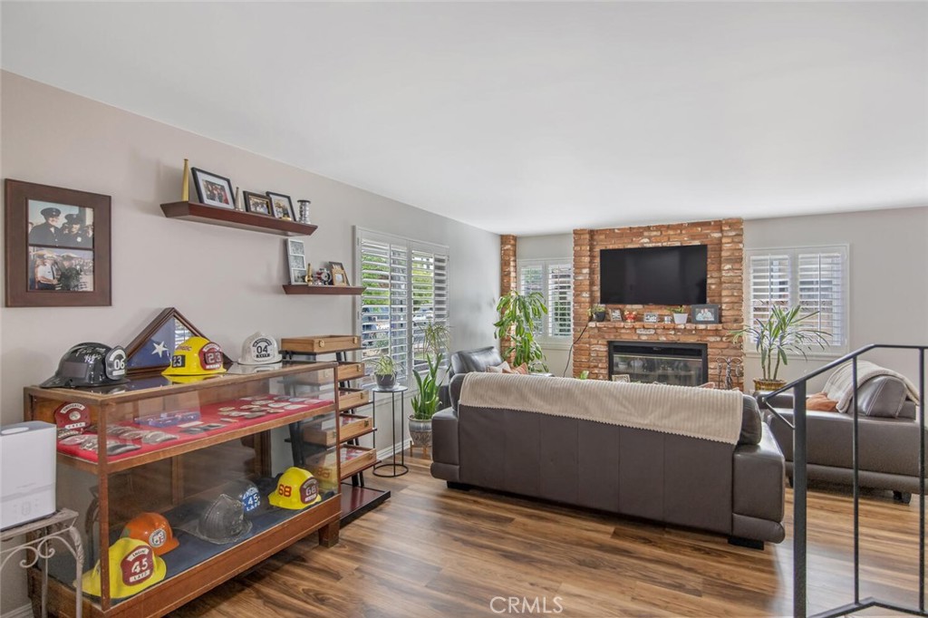 28137 Oaklar