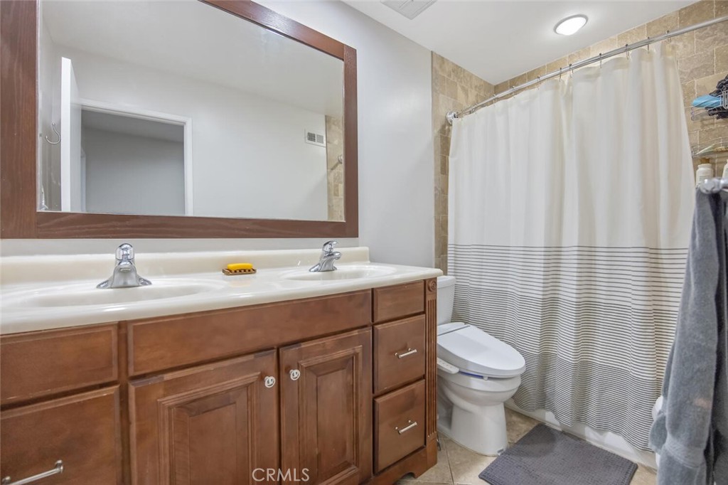 28137 Oaklar