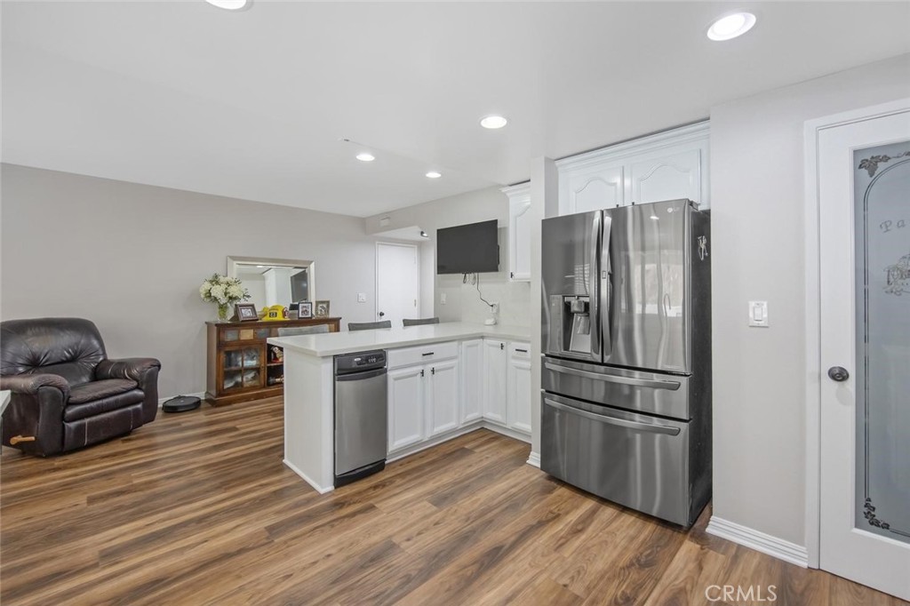 28137 Oaklar