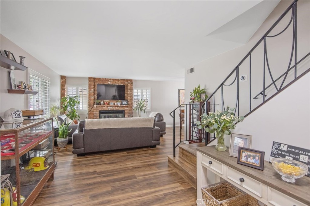 28137 Oaklar