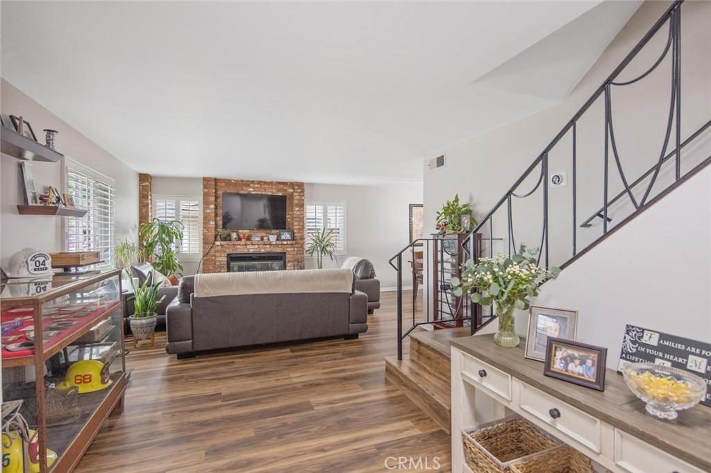 28137 Oaklar