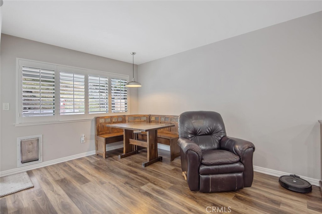 28137 Oaklar
