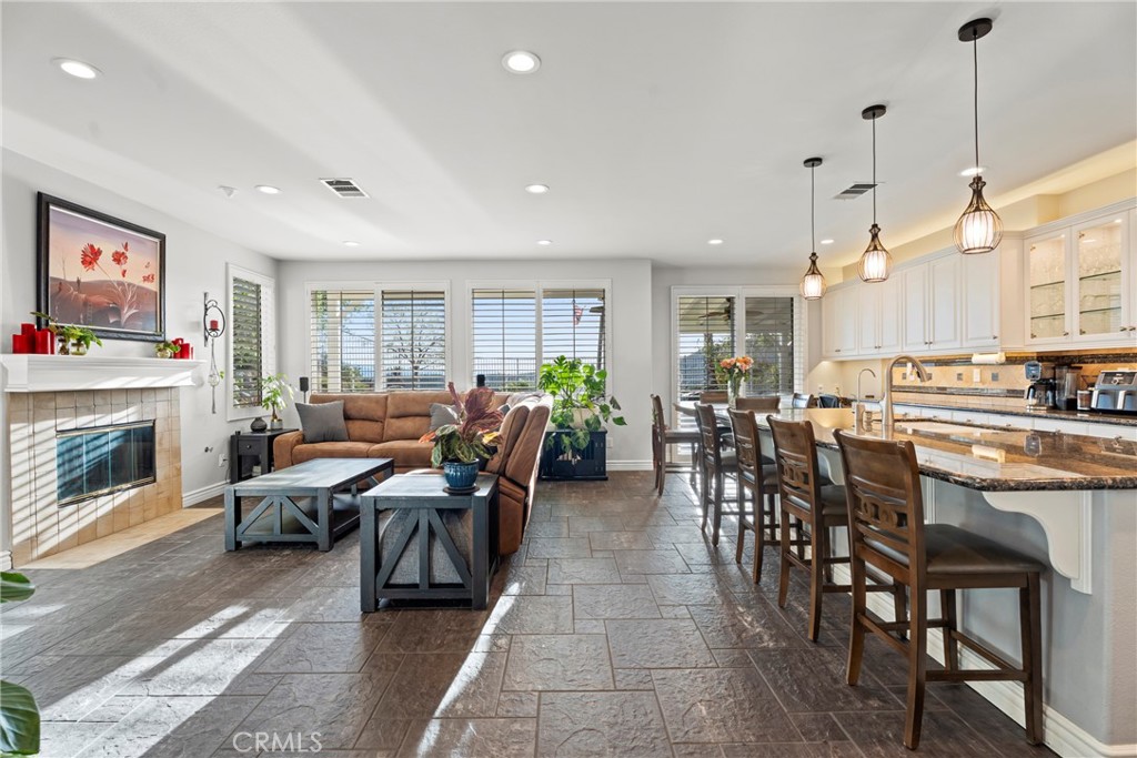 28445 Linda Vista