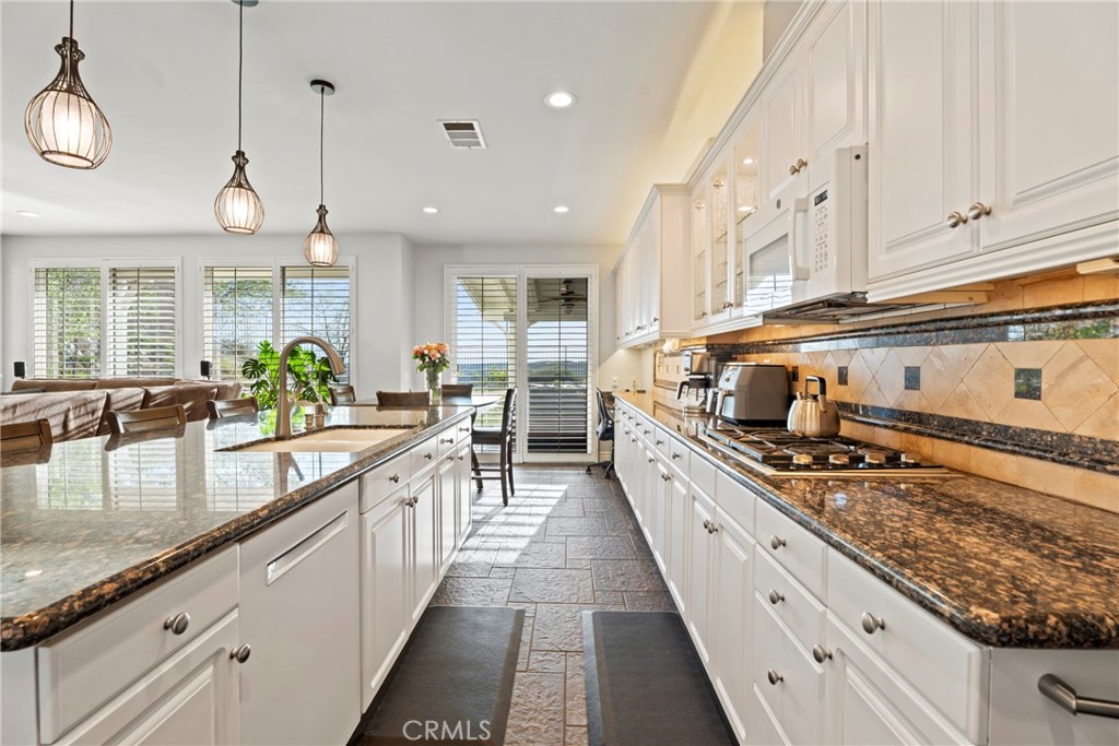 28445 Linda Vista