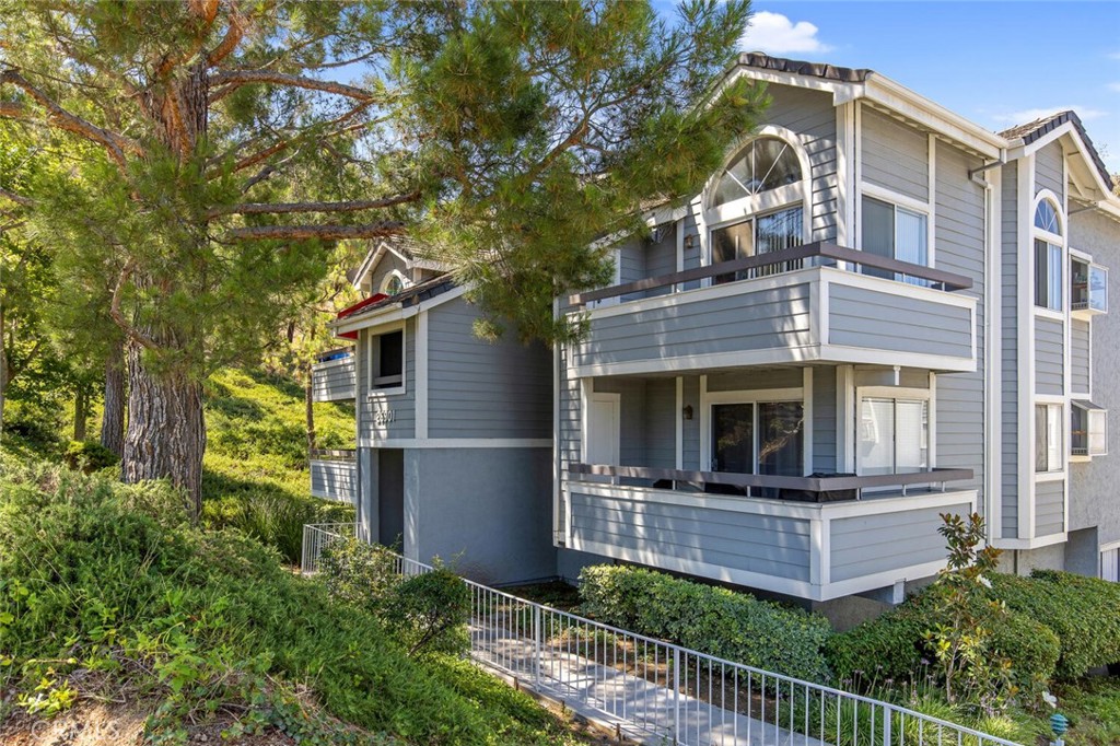26901 Rainbow Glen Drive 643
