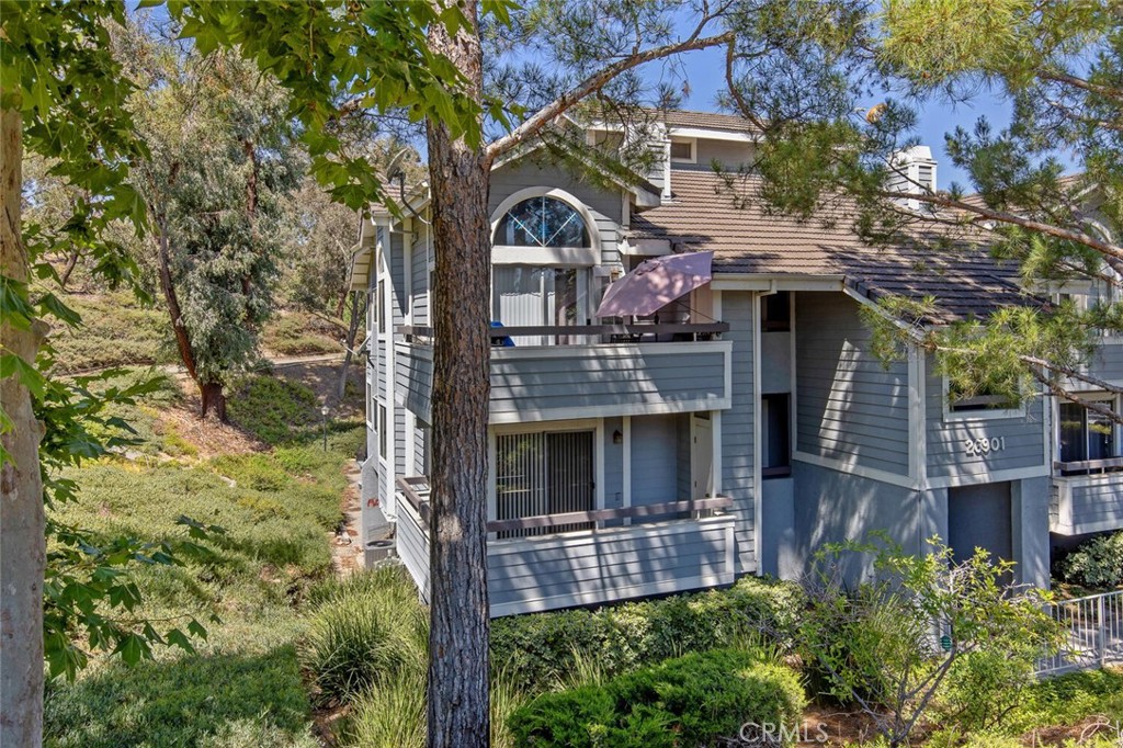26901 Rainbow Glen Drive 643