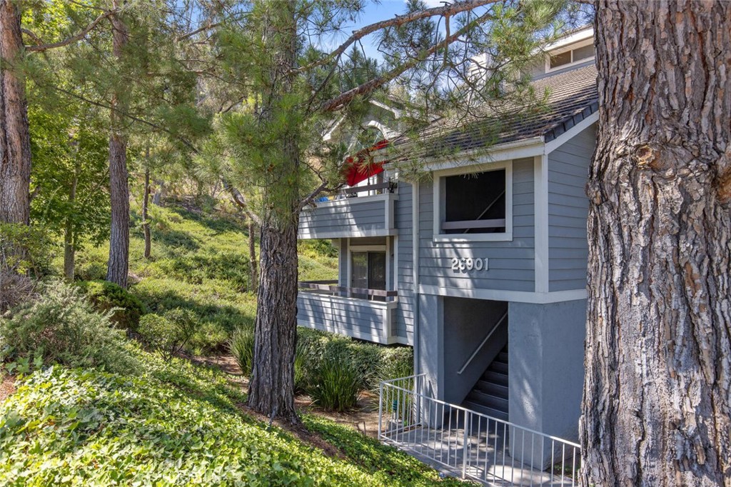 26901 Rainbow Glen Drive 643