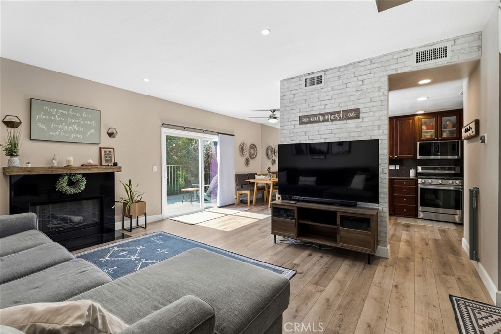 22914 Banyan