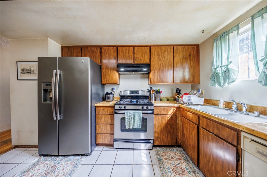 11332 Strathern