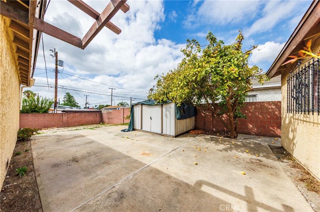 11332 Strathern