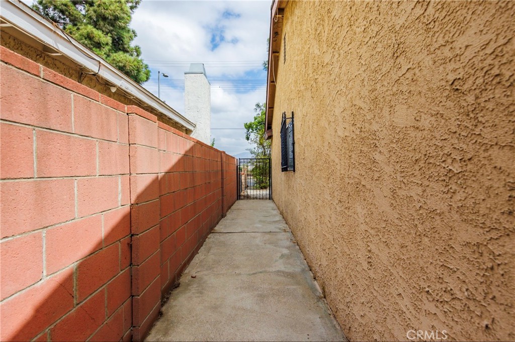 11332 Strathern
