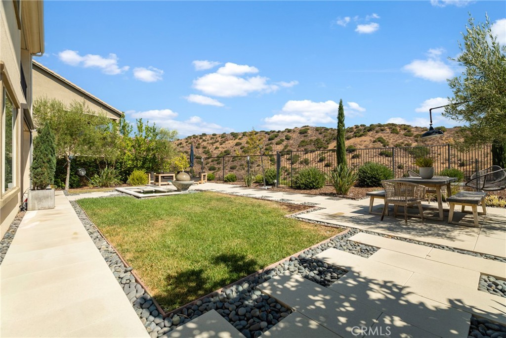 24347 W Stone Bend
