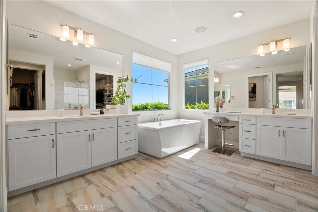 24347 W Stone Bend
